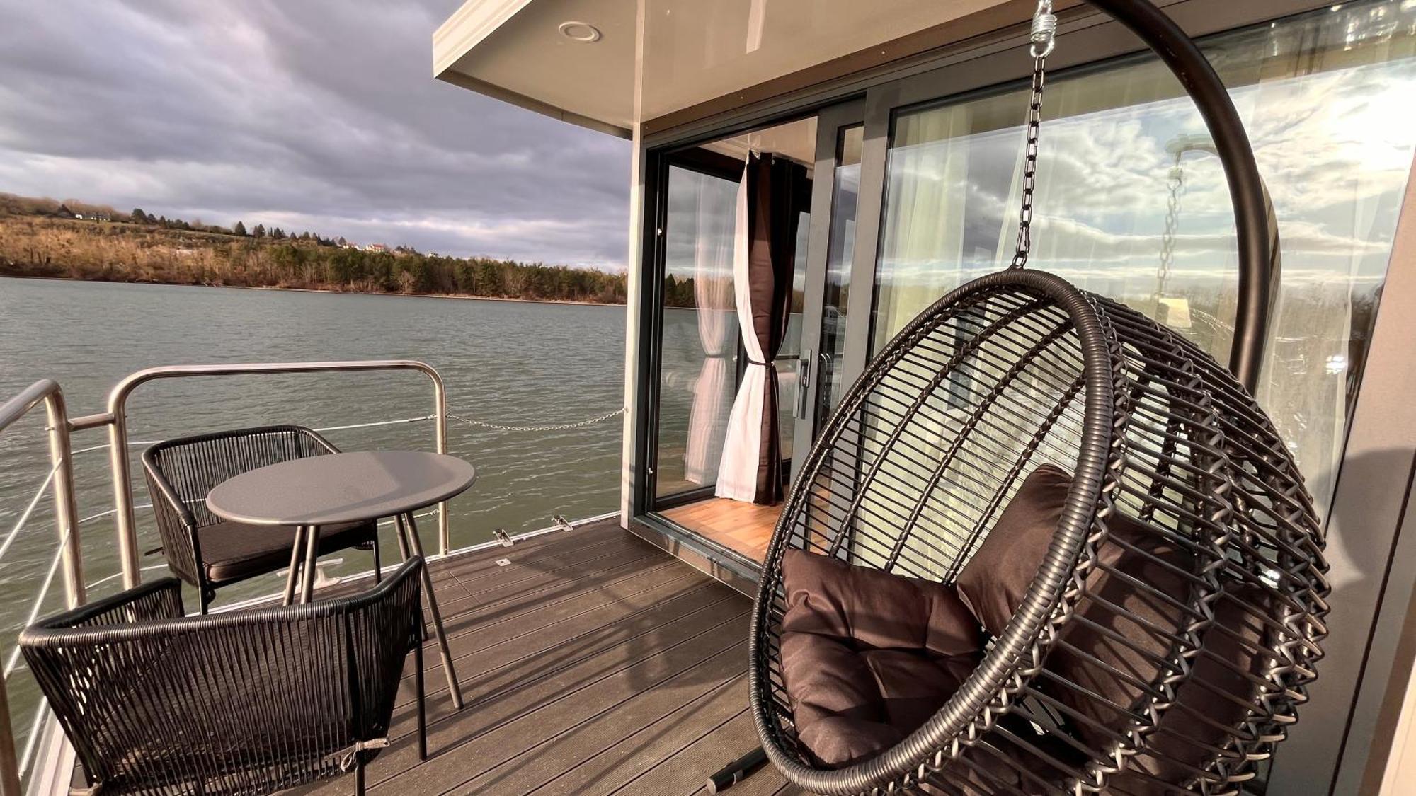 L'Escale Royale Saint-Martin-La-Garenne Port Ilon - Seine - Giverny Exterior photo
